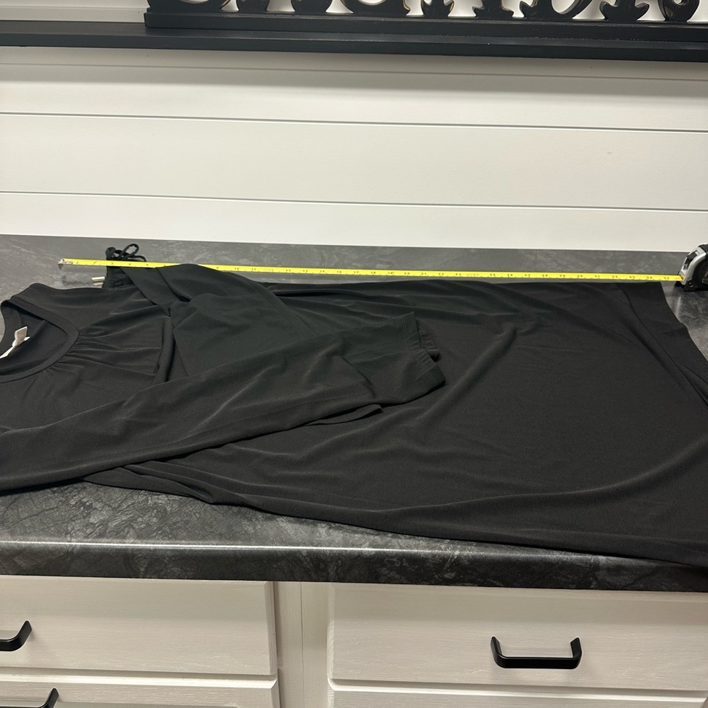 Black polyester peekaboo shoulder dress-flowy and comfortable! Like new. - Picture 6 of 7